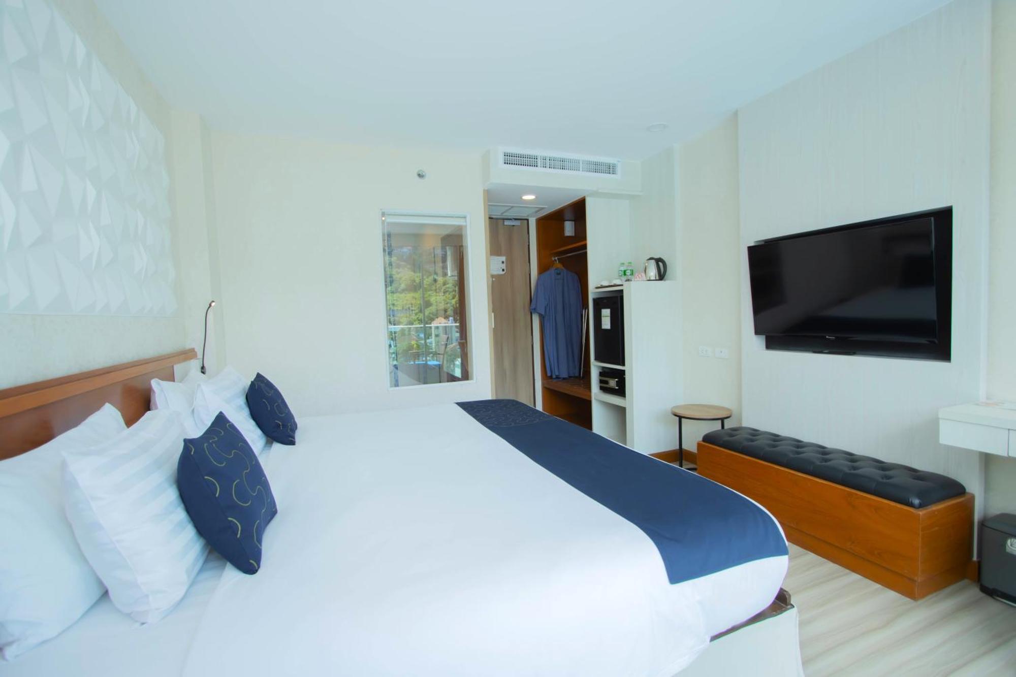 Sira Grande Hotel & Spa Patong Экстерьер фото