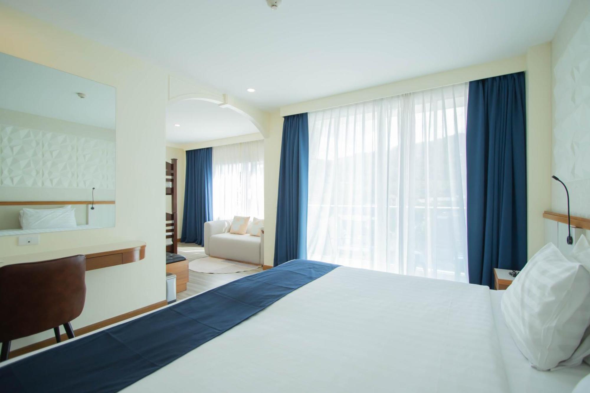 Sira Grande Hotel & Spa Patong Экстерьер фото