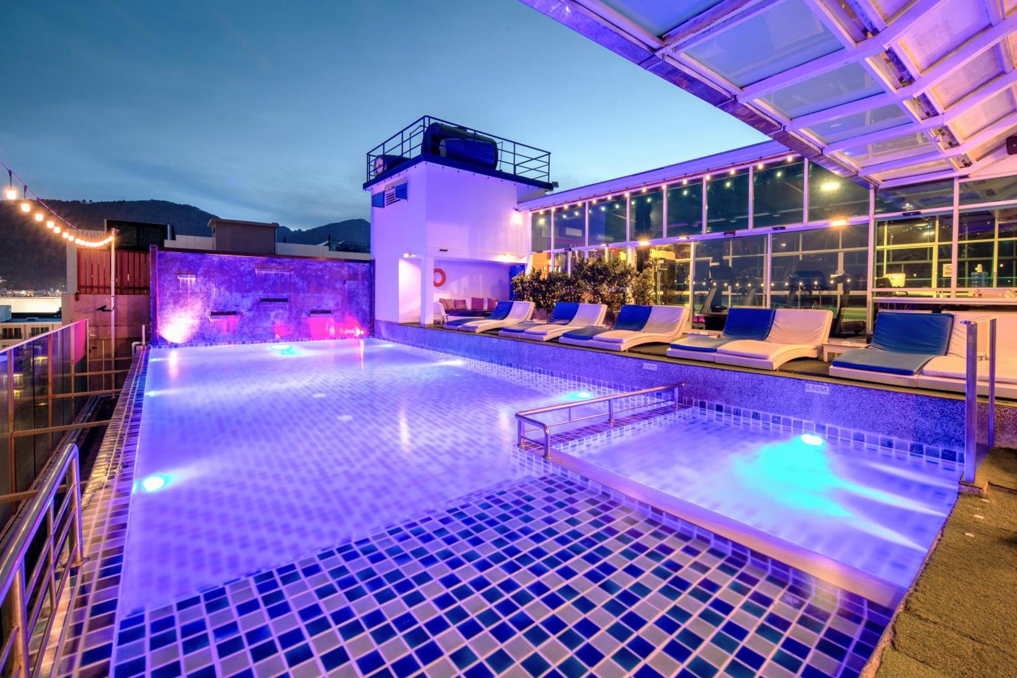 Sira Grande Hotel & Spa Patong Экстерьер фото