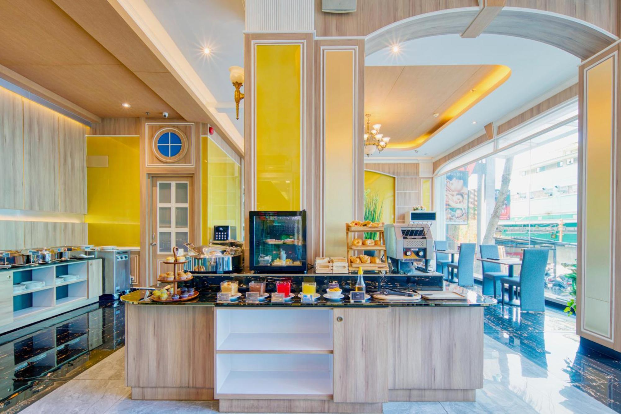 Sira Grande Hotel & Spa Patong Экстерьер фото
