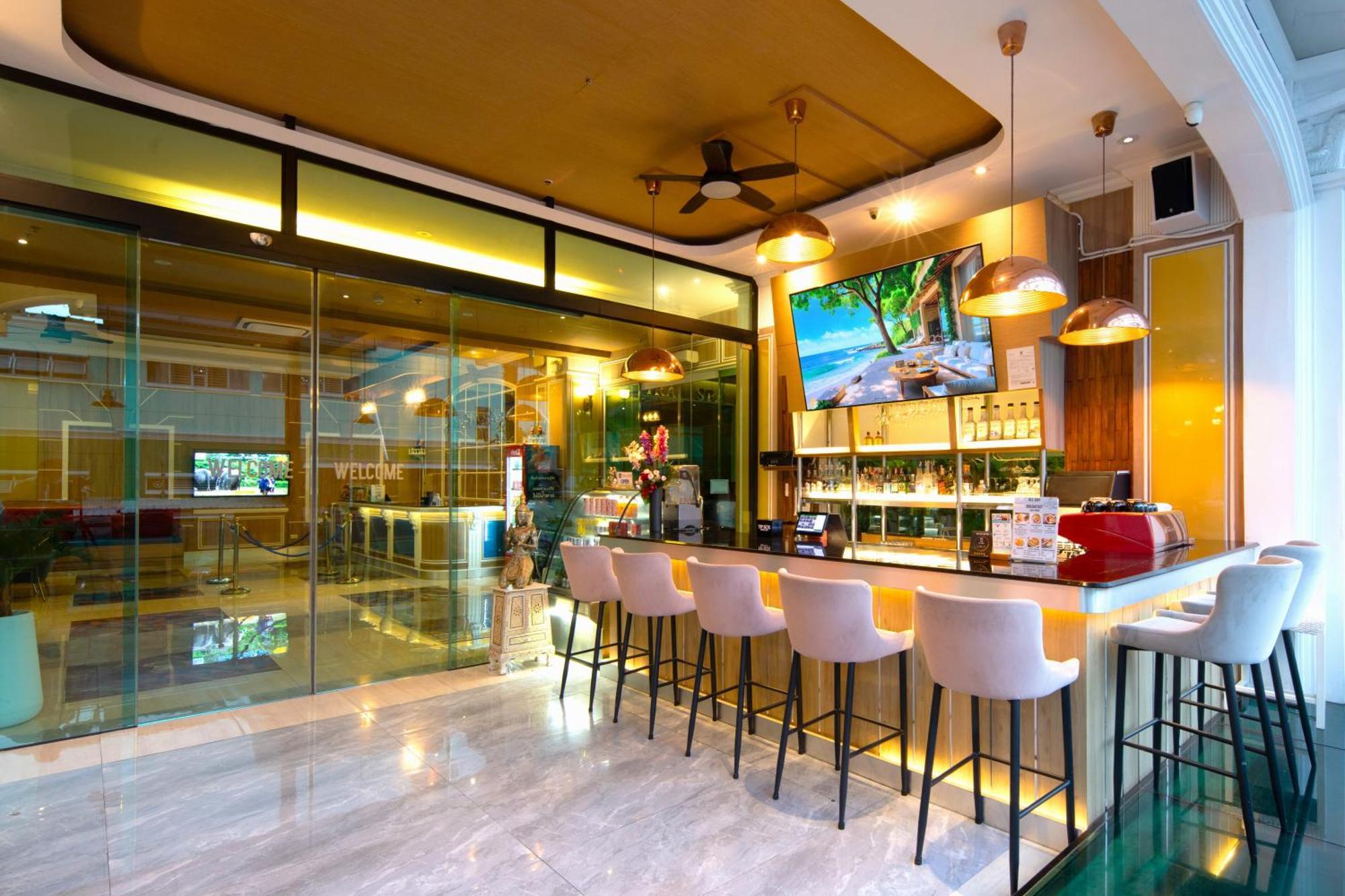 Sira Grande Hotel & Spa Patong Экстерьер фото